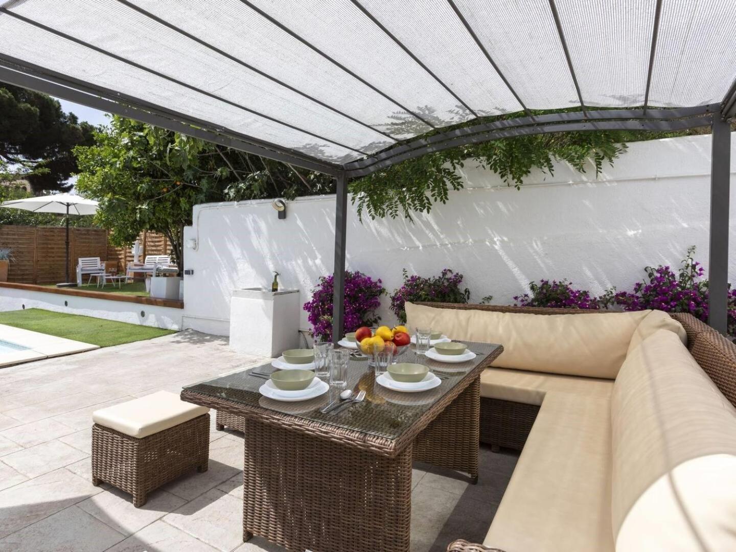 בדלונה Casa Canyet Con Piscina A Un Paso De Barcelona Y La Playa מראה חיצוני תמונה